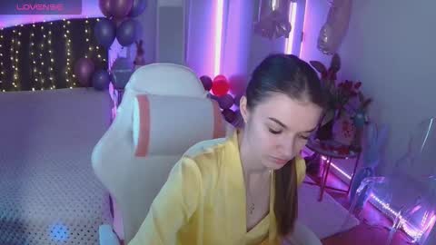 ann_woood online show from March 14, 8:07 am