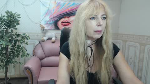 Anna Ditrih online show from January 31, 12:40 pm