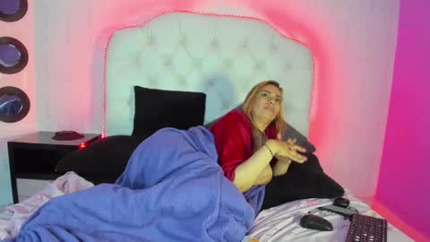 Snapshot of anna_stonne__ chatting on February 22, 10:29 am Anna online show from February 22, 10:29 am