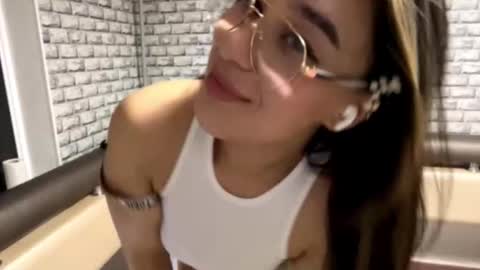 Snapshot of annabellandmann chatting on October 2, 6:39 pm Sarah online show from October 2, 6:39 pm