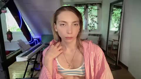 Anna Darko online show from July 19, 3:58 pm
