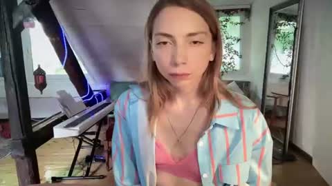 Anna Darko online show from July 18, 3:03 pm