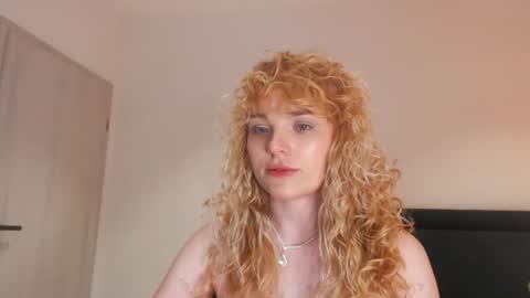 annaevv online show from June 21, 2:51 am
