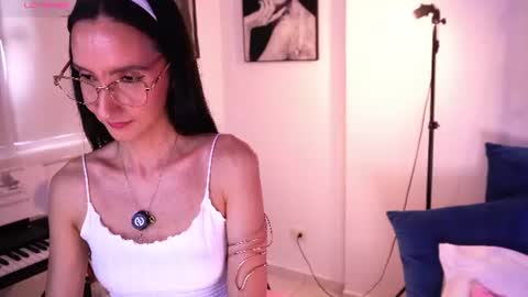 Anna k online show from July 31, 9:05 pm