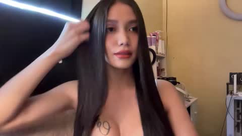 AshyElliston online show from January 8, 10:43 am