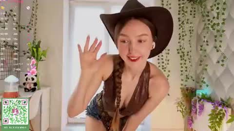 Holly Molly Im Polly online show from July 11, 10:29 am