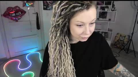 Anna online show from March 1, 4:44 pm