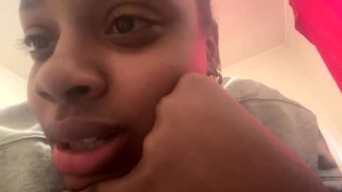anne_lynn online show from May 3, 10:16 pm