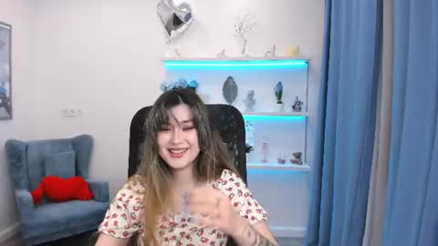 annetli online show from June 19, 4:07 am