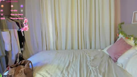 annette_nelsone online show from April 30, 9:14 am