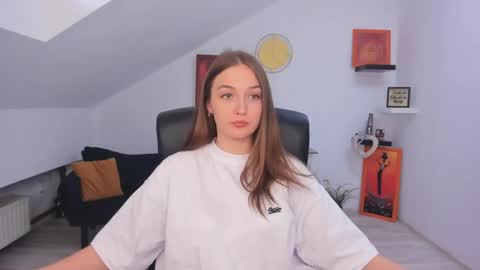 annewilsonn online show from April 27, 10:46 am