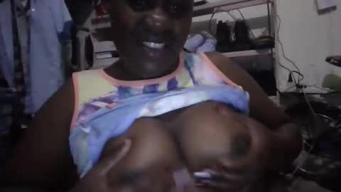 anni938018 online show from March 1, 8:35 pm