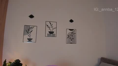 annie_barozzi online show from May 4, 4:46 pm