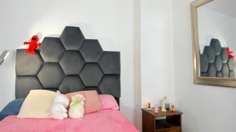 Annie online show from January 24, 12:52 am