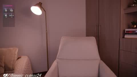 Annie Evans online show from December 15, 10:28 pm