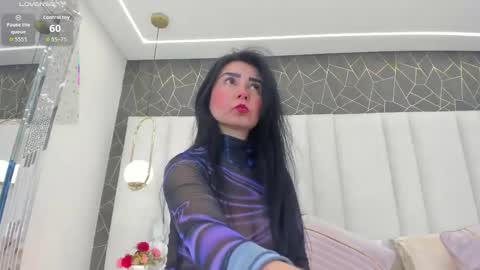 im annie   online show from May 6, 12:55 pm