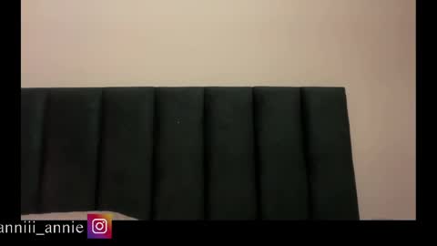 JEANNE no olvides seguirme dont forget follow me  uu online show from May 1, 11:43 pm