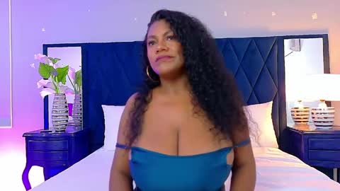 Annie Leigt online show from May 2, 12:44 pm