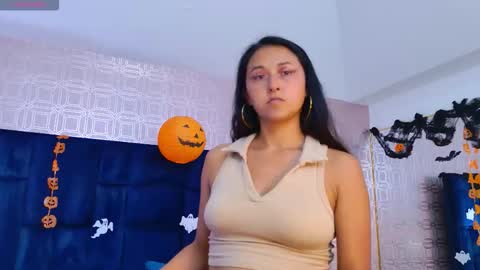 Snapshot of anniieleonhart chatting on October 23, 7:48 pm Anniieleonhart online show from October 23, 7:48 pm