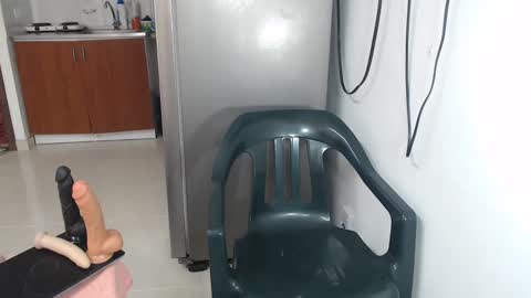 Snapshot of anntonella_squirt chatting on September 19, 5:16 pm anntonella_squirt online show from September 19, 5:16 pm