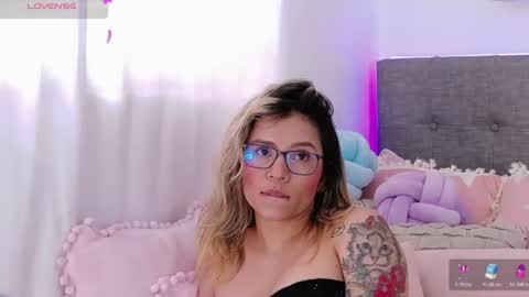 Antonella Lee online show from July 28, 7:39 pm