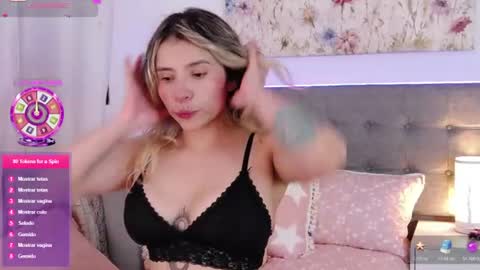 Antonella Lee online show from June 18, 11:10 pm