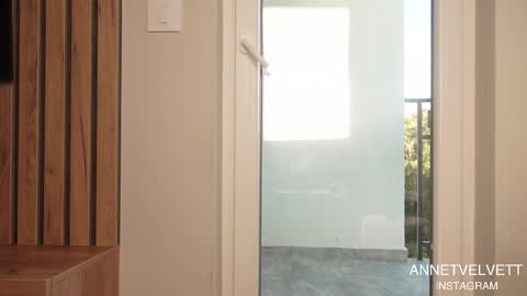 Anna online show from September 20, 3:48 pm