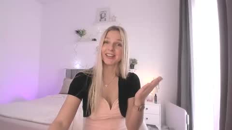 Anny online show from March 8, 10:52 am