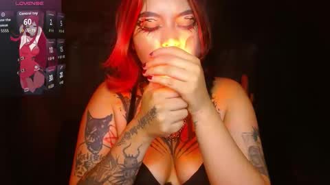 Annie online show from December 18, 5:14 am