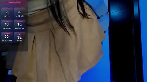 A N N Y E  online show from December 2, 12:25 pm