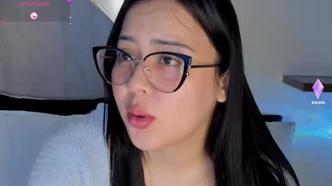 A N N Y E  online show from November 15, 12:40 pm