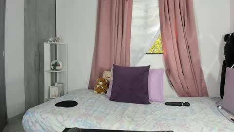 Anny online show from May 1, 8:58 pm