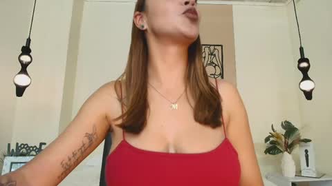 AnnyXhot online show from April 29, 5:30 pm