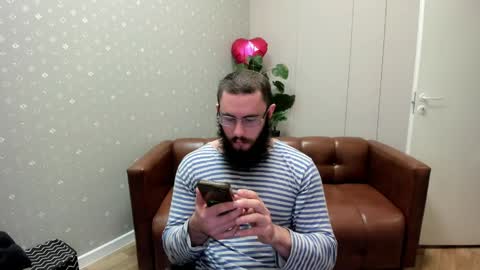 Ant online show from April 29, 5:40 pm