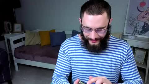 Ant online show from April 28, 7:51 pm