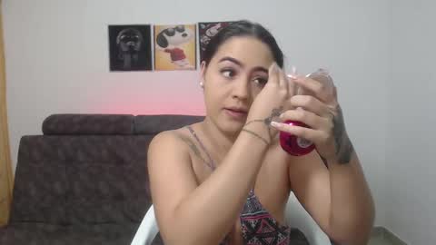 Snapshot of anthonela_queen chatting on March 3, 12:06 pm Anthonela Queen online show from March 3, 12:06 pm