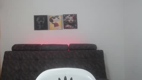 Snapshot of anthonela_queen chatting on March 12, 2:34 pm Anthonela Queen online show from March 12, 2:34 pm