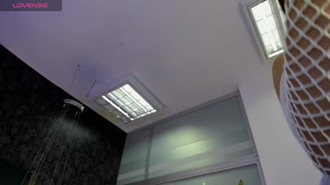 anthonelaDuque online show from March 18, 2:17 am