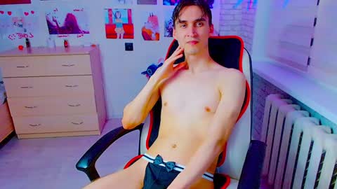 Snapshot of anthony_broown chatting on December 8, 9:19 pm anthony_broown online show from December 8, 9:19 pm