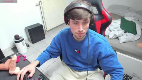 Snapshot of anthonyloveseks chatting on January 21, 2:26 pm Anthony online show from January 21, 2:26 pm