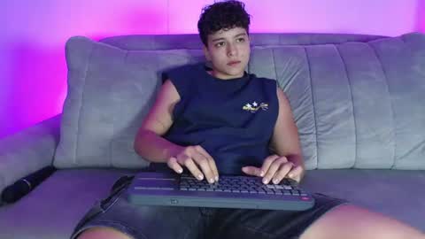 anto ford02 online show from July 25, 10:51 pm
