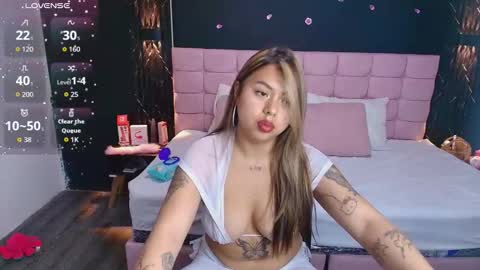 A N T O N E L L A online show from October 3, 1:19 pm