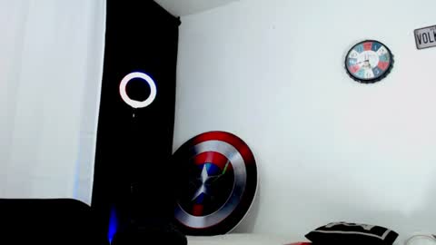 Instagram miguelangel1802  online show from July 6, 12:07 am