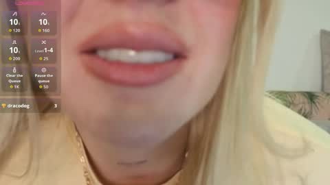 Antonia online show from June 9, 1:39 am