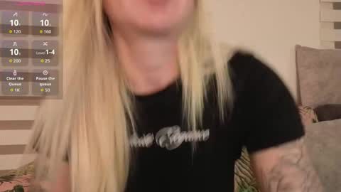 Antonia online show from June 8, 1:11 am