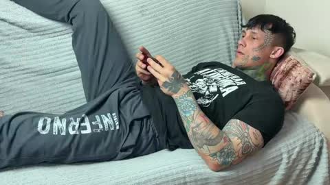 Tom online show from April 24, 12:40 pm