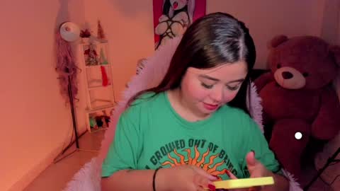   Independent model  online show from January 18, 4:15 am