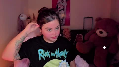   Independent model  online show from January 13, 5:44 am