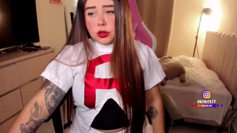   Independent model  online show from October 23, 7:48 pm