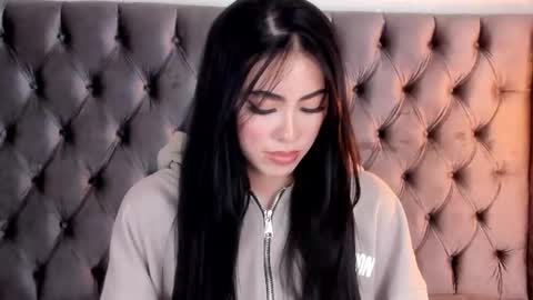 anya_belth online show from July 30, 9:04 pm